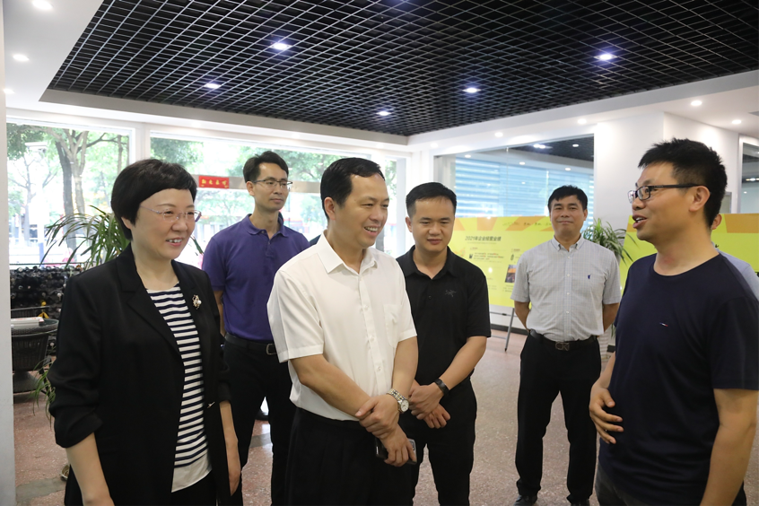桂林市副市长罗贤瑞莅临力源集团调研指导